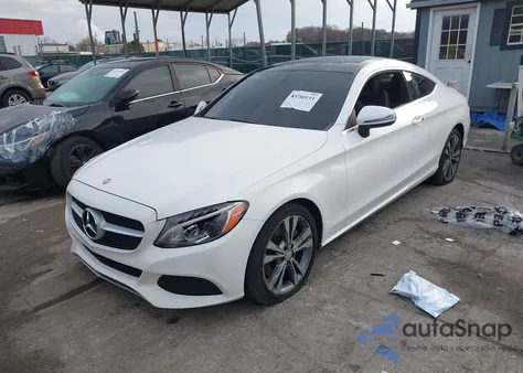 2017 Mercedes-Benz C 300 4Matic z USA, uszkodzony, nr VIN WDDWJ4KB9HF416107